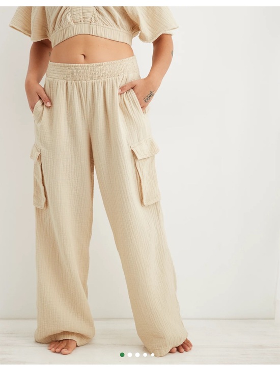 aerie Pants - aerie Gauzy hit waisted Cream Wide-Leg Cargo Pants